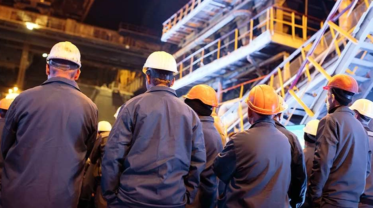 worker get paid while on strike